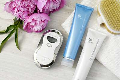 Tienes piel de naranja o celulitis? Disminuye su apariencia y reduce el volúmen de tu contorno corporal con ageLOC Galvanic Body Spa 1
